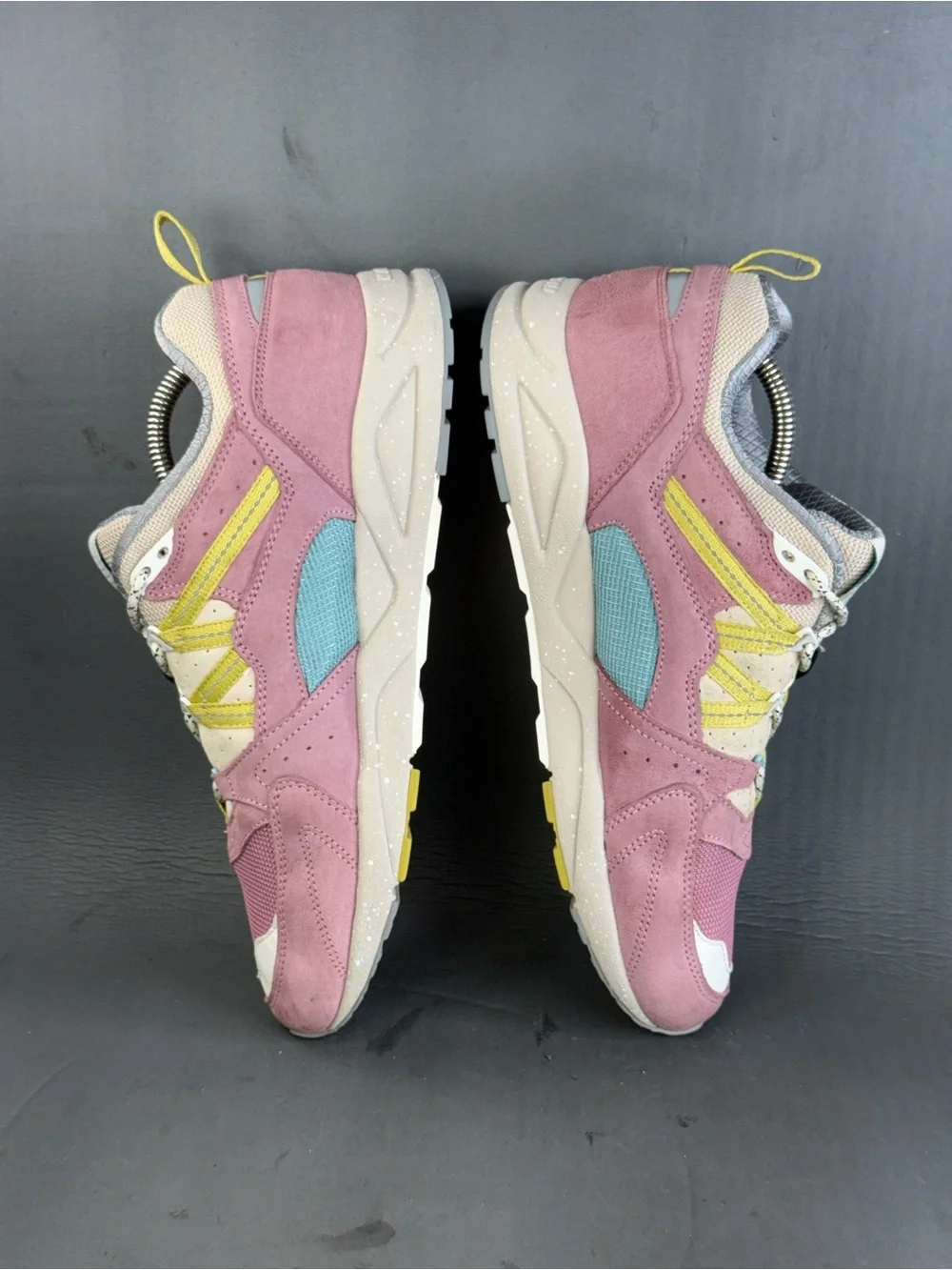 Karhu Fusion 2.0 'Lilas Golden Green' athletic sneaker shoes men's size 10